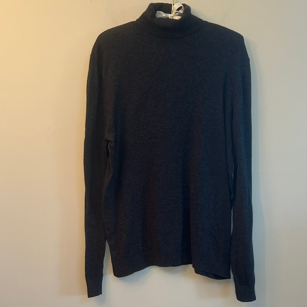 Men’s Charcoal Gray Cotton Turtleneck – Size XL